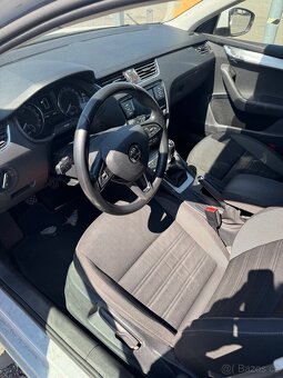 Škoda Octavia Combi 1,6TDI / 85kW ve výbavě Ambition plus - 5