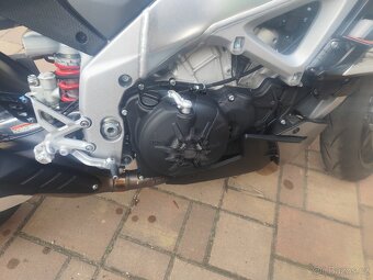 Aprilia tuono 1100 v4r 2023 - 5