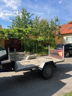 Traktor s vlekem na dřevo - 5