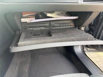 Prodam audi a6 c6 4 f - 5