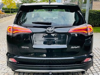 Toyota Rav4 2.0D MANUÁL 1.MAJ FACELIFT KAMERA TAŽNÉ - 5