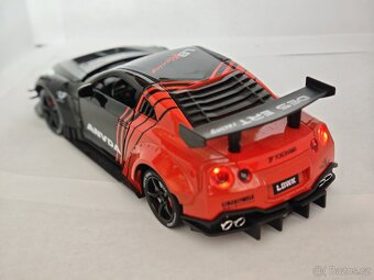 Nissan GT-R - 5