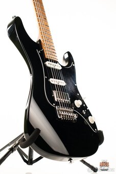 Ibanez AZ2204B Prestige - 5