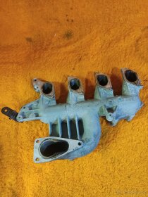 Svody, sací potrubí Renault - 5