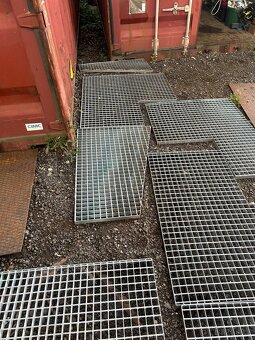 POZINKOVE ROŠTY//Rozne veľkosti//ceny od 500-800kč kus - 5