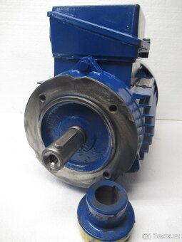 Přírubový elektromotor 400V.1,5kw-1420ot.nejen na DARLING. - 5