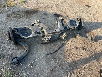 BMW E36 M3 S50B30 Zadní náprava - 5