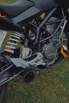 KTM DUKE 125 - 5
