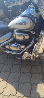 Suzuki VL 800 - 5