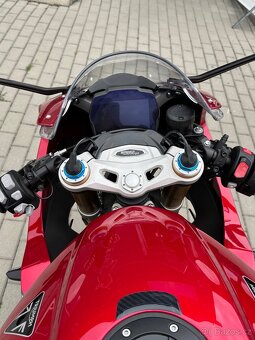 Triumph Speed Triple RR 1200 - 5