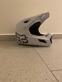 Prodám helmu Fox Rampage bílá velikost S - 5