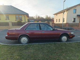 Nissan Stanza 2.4i 12V USA - 5