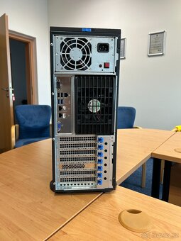 server SUPERMICRO tower X10SRi-F, 64GB DDR4, Xeon® E5-1620 v - 5