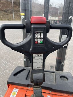 Vysokozdvižný vozík ručně vedeny TOYOTA 1,2t, r.v. 2005 - 5