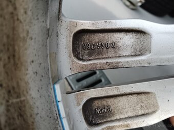 Velmi pěkná zimní 19" ORIGINAL BMW X5 F15 - 5
