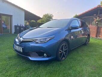 Toyota Auris 1.8 hybrid kombi - 5