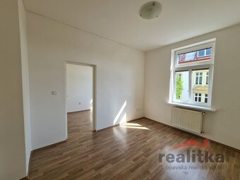 Pronájem bytu 2,5+kk na Husově ul. v Opavě - 5