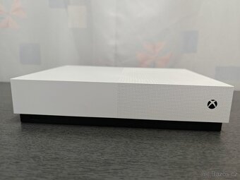 Xbox One S 1TB All Digital - 5