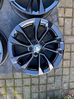 ORIGINÁL Alu Škoda Procyon R18, 5x112 - TOP STAV - 5