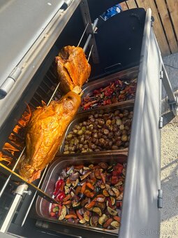 Pronájem grilu až po akci na míru až k vám domů - 5