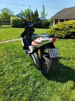 Aprilia SR 50 Factory DITECH 4kW, r.v. 2005 - 5