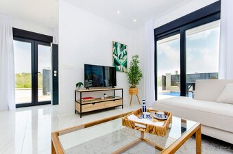 Moderní dvoupodlažní dům 4+kk o ploše 119 m² Španělsko - 5