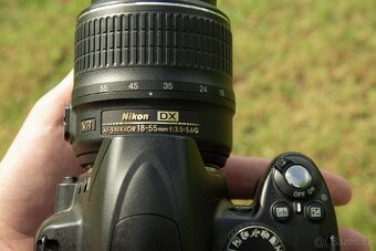 Nikon D3000 + objektív Nikon 18-55mm - 5