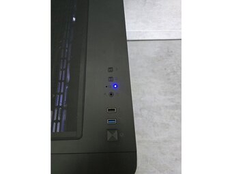 Herní PC AM5/Ryzen 7/RX 9070XT 16GB/32GB RAM/2TB NVMe - 5