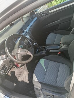 PRODÁM ŠKODA SUPERB II COMBI - 5
