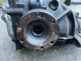BMW 3er E46 330i diferenciál poměr 2,93 manuál - 5