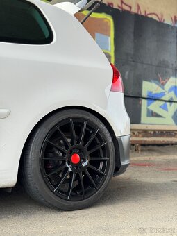 Golf 5 gt sport 2.0 tdi BMM 103kw - 5