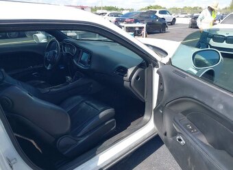 Dodge Challenger 3.6 V6 - díly - 5
