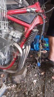 Suzuki Bandit 600 - 5
