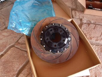 Brzdový kit 330mm 6-ti pístek - 5