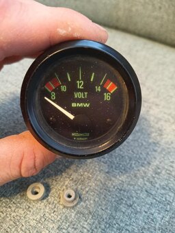 Budíky na staré BMW do kapotáže - 5