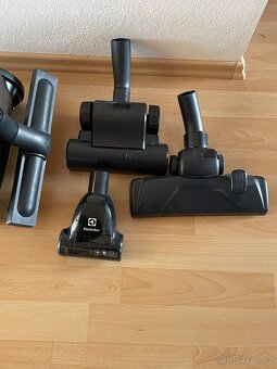 Vysavač Elektrolux Easy Go - 5