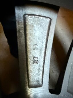 225/40R18 92W XL - 5