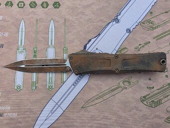 Microtech Combat Troodon Gen III Plague Outbreak - 5