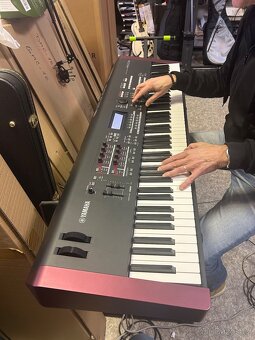 Yamaha MOXF-8 syntezator, klad. mechsnika Top - 5