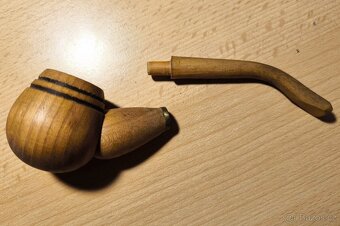 Nepoužitá dřevěná dýmka. - 5