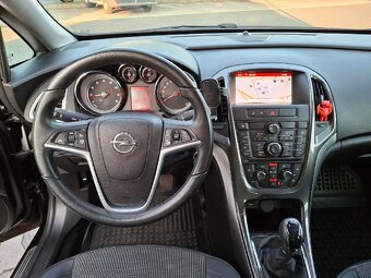 Prodám Opel Astra J Sportstourer 1,6i - 5