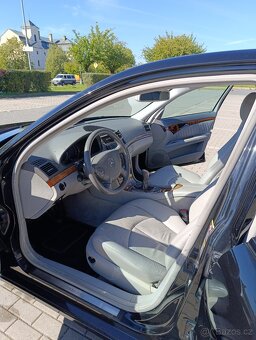 MERCEDES-BENZ E 2.2 CDi Elegance - 5