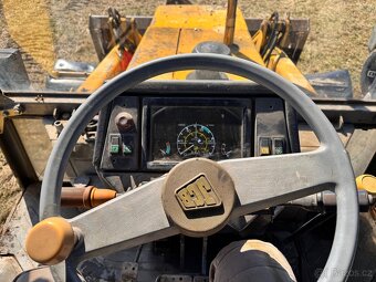 Traktorbagr JCB 3D - 5