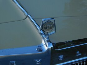 Veteránský automobil Chrysler Cordoba 1976 - 5