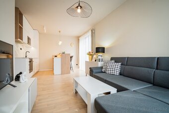 Moderní 2+kk bydlení hned u parku Klamovka, 44m2 - 5