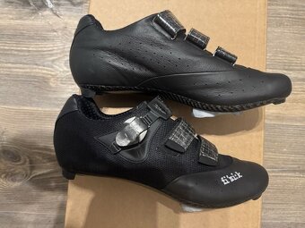 cyklistické silniční boty tretry Fizik R1 Uomo CARBON vel.44 - 5