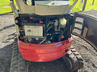 Takeuchi TBI-722 - 5
