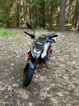 Honda Hornet 750 - 5