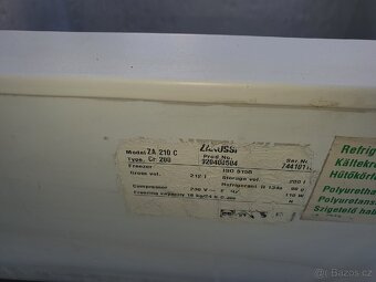 Prodám pultový mrazák 210l - 5
