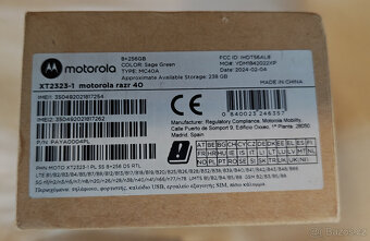 Prodám mobil Motorola RAZR 40 - 5